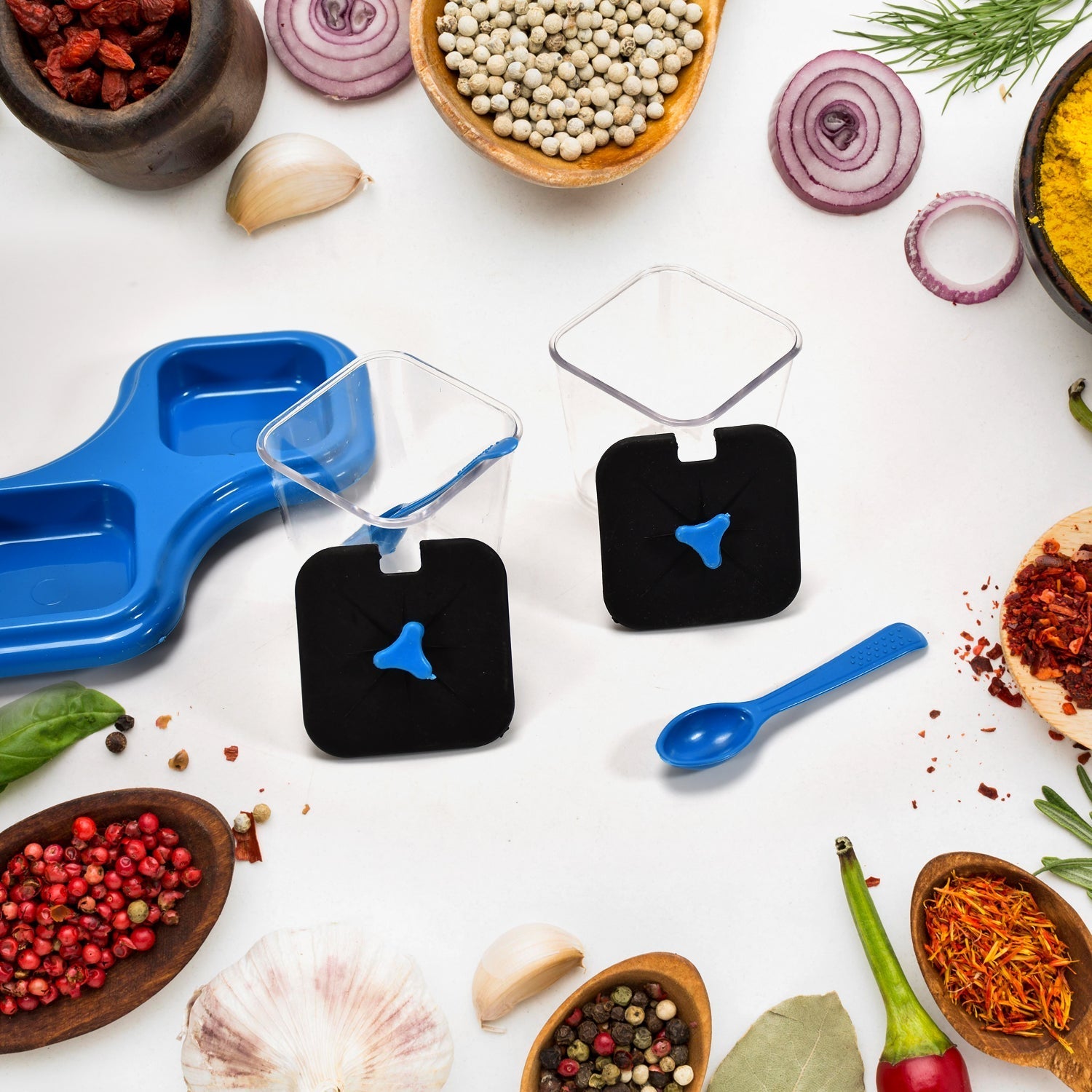 Pickle jar and spice tray set. Pickle jar and spice tray set.
